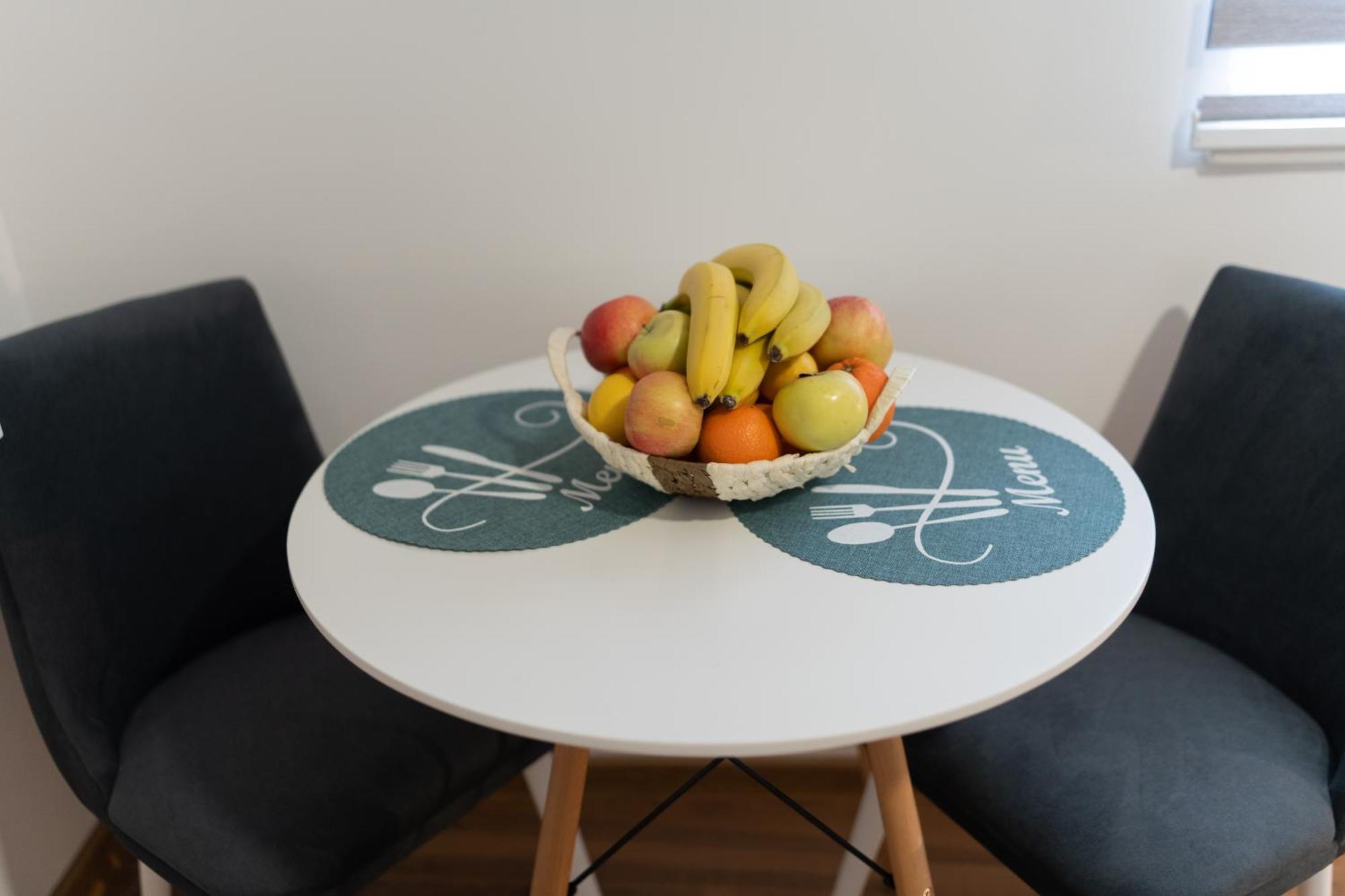On Point Apartment Мостар Екстериор снимка