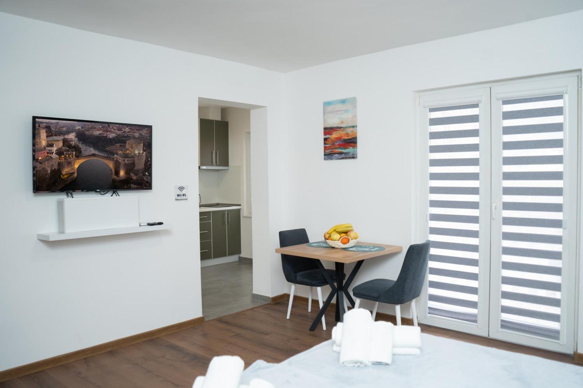 On Point Apartment Мостар Екстериор снимка