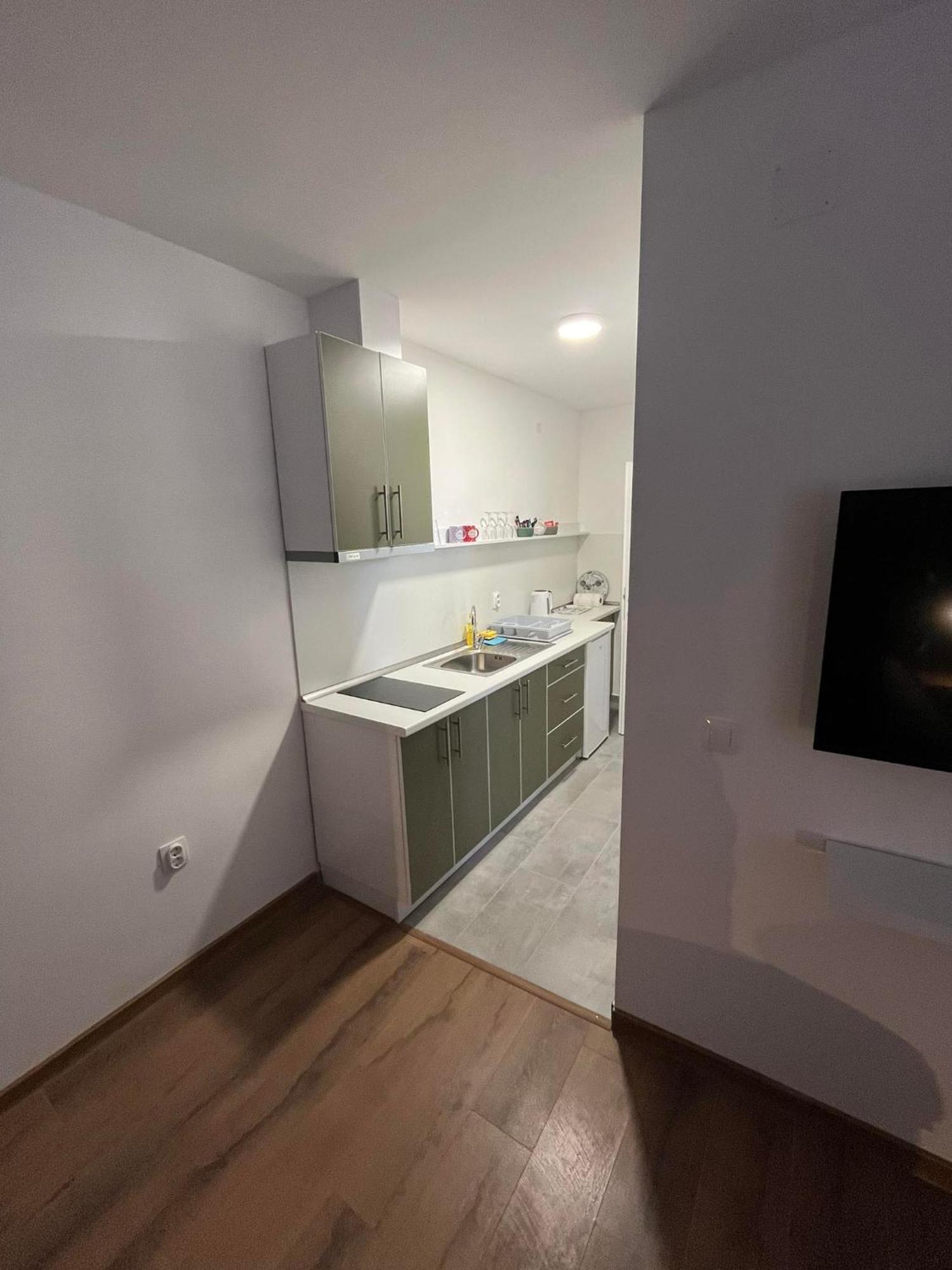On Point Apartment Мостар Екстериор снимка
